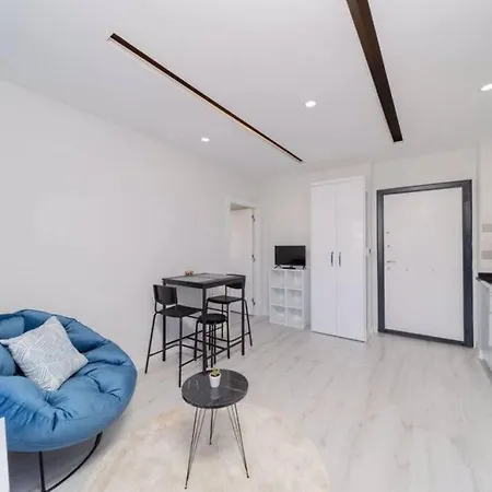 Cozy King Bedroom Dw Apt Kisla1 Apartman