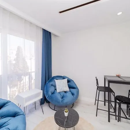 Cozy King Bedroom Dw Apt Kisla1 Apartment *