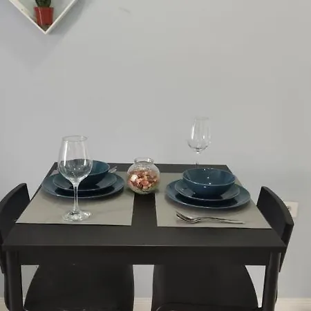 Apartment Cozy King Bedroom Dw Apt Kisla1 *