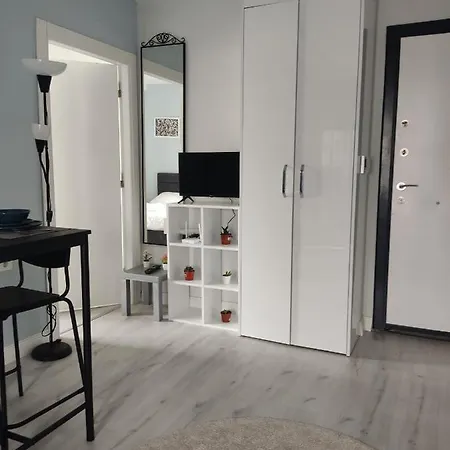 Cozy King Bedroom Dw Apt Kisla1 Apartment *